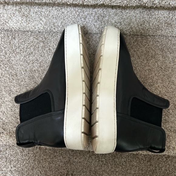 Vince Warren Water Resistant Genuine Shearling Lined Sneaker Boot. Black leather - Picture 7 of 13